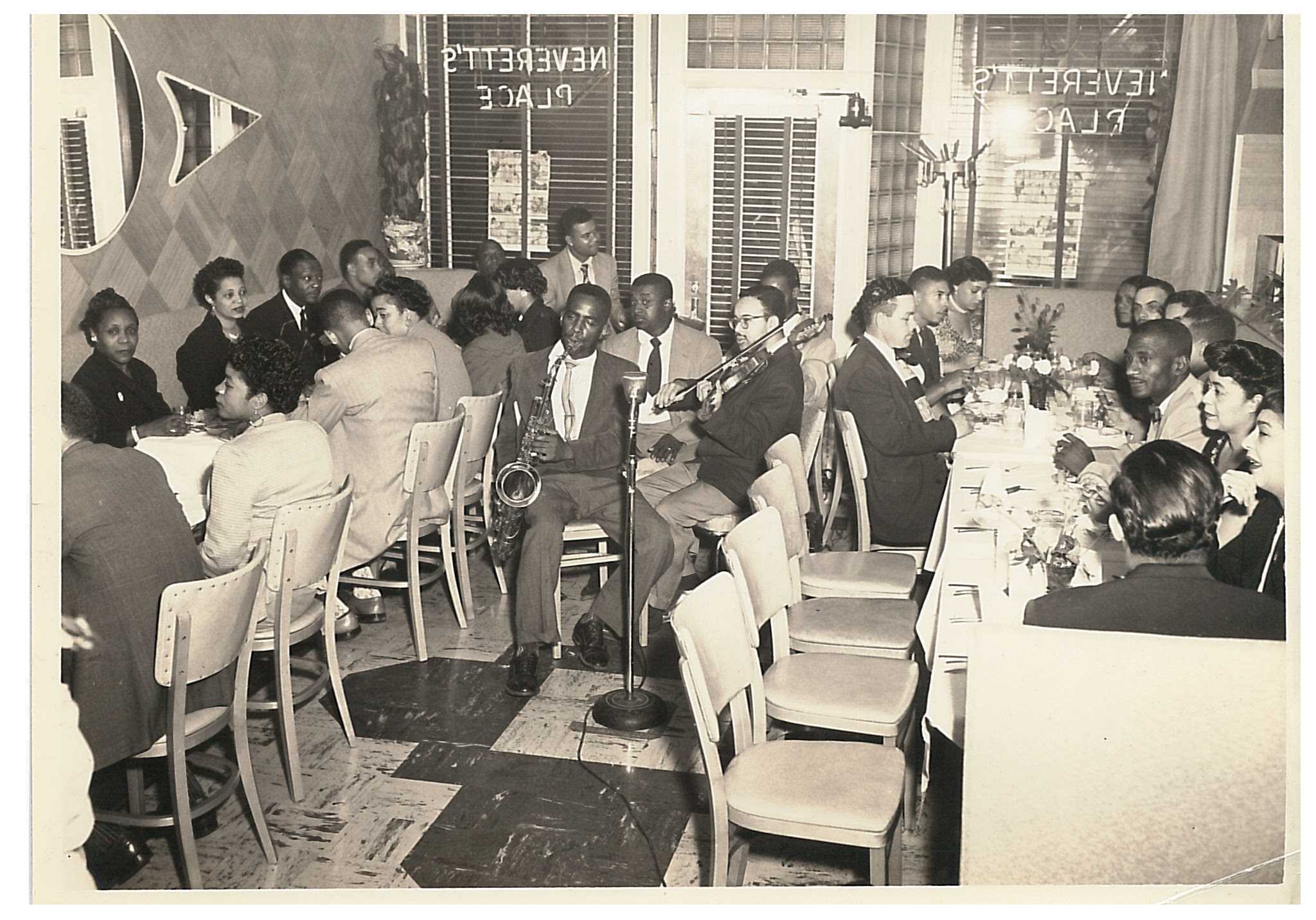 dining room at Neverett's Place in Richmond Virginia